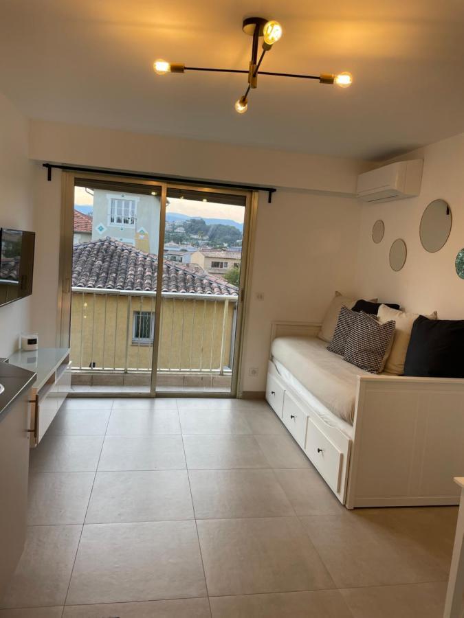 T2 Au Calme, Proche Des Plages, Climatise Et Parking Prive Cagnes-sur-Mer Extérieur photo