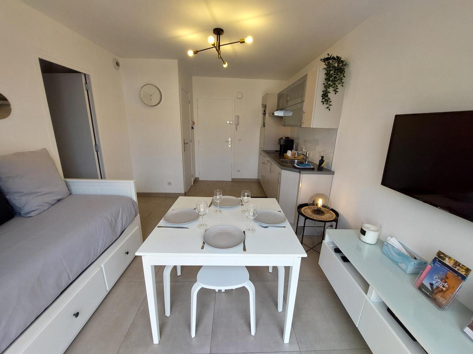 T2 Au Calme, Proche Des Plages, Climatise Et Parking Prive Cagnes-sur-Mer Extérieur photo